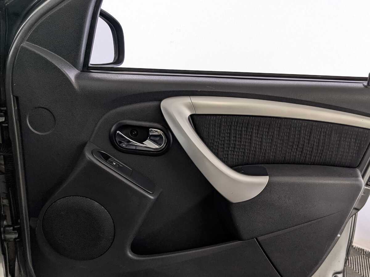 Ниссан Террано б/у, 2015, Механическая. Фото: #21