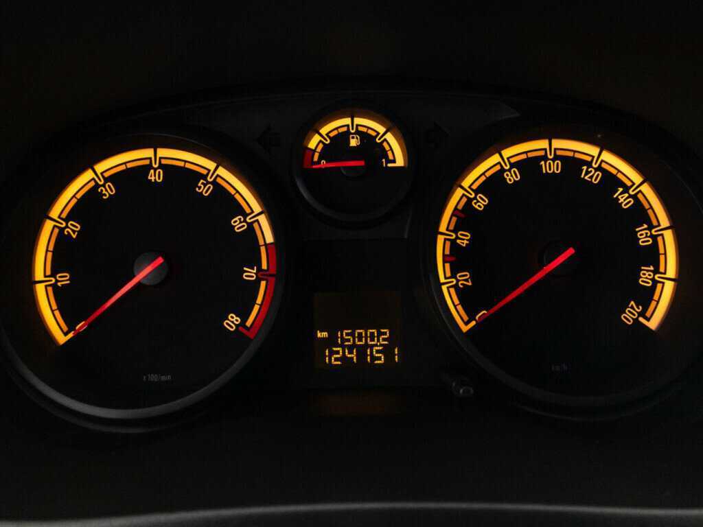 Опель Корса б/у, 2012, Роботизированная. Фото: #11