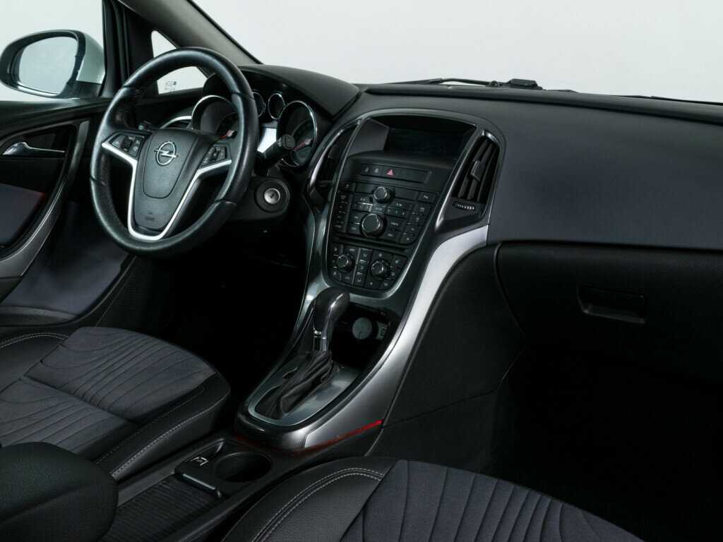 Опель Астра б/у, 2013, Автоматическая. Фото: #7