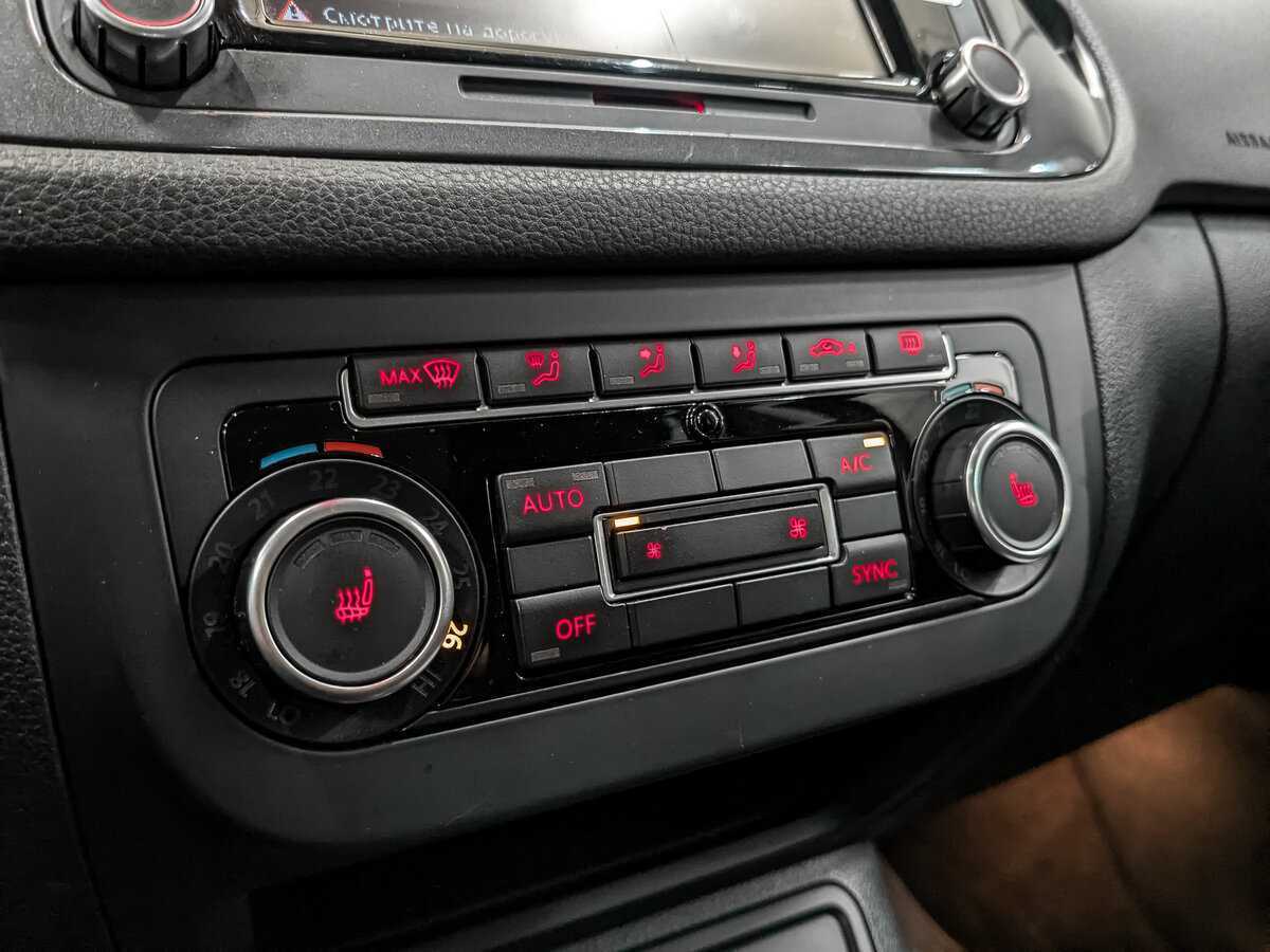 Фольксваген Тигуан б/у, 2015, Автоматическая. Фото: #25