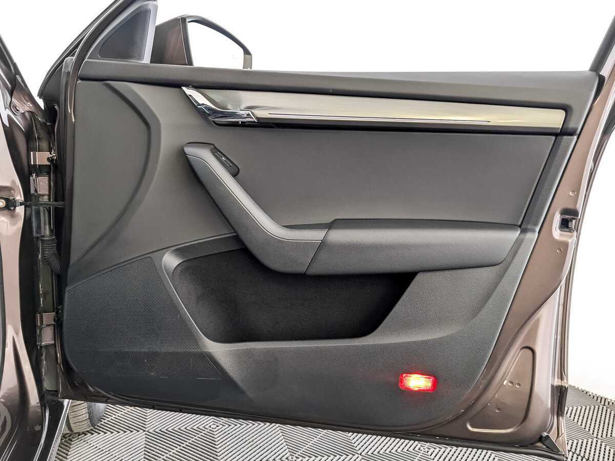 Шкода Октавия б/у, 2019, Роботизированная. Фото: #23