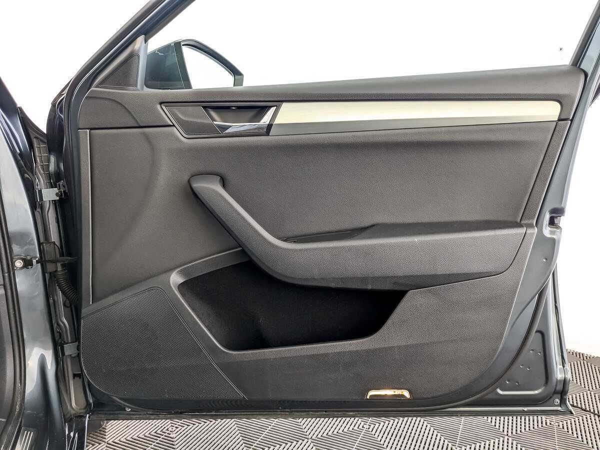 Шкода Суперб б/у, 2018, Роботизированная. Фото: #21