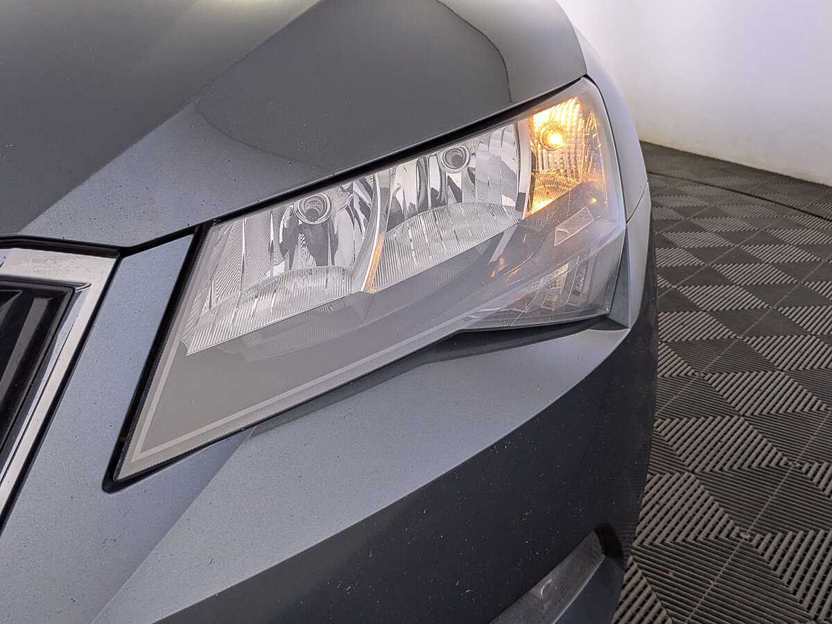 Шкода Суперб б/у, 2019, Роботизированная. Фото: #10