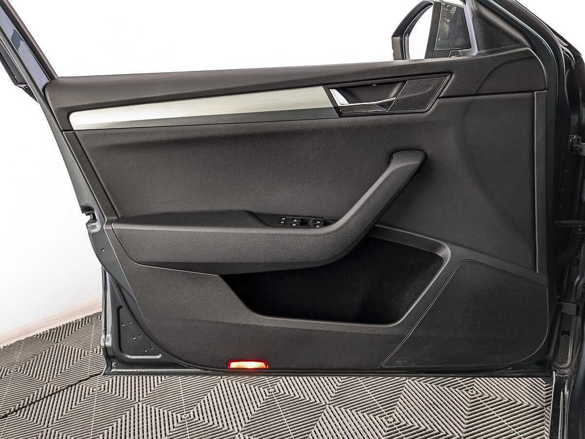 Шкода Суперб б/у, 2018, Роботизированная. Фото: #17