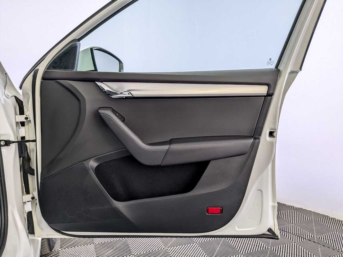 Шкода Октавия б/у, 2018, Роботизированная. Фото: #23