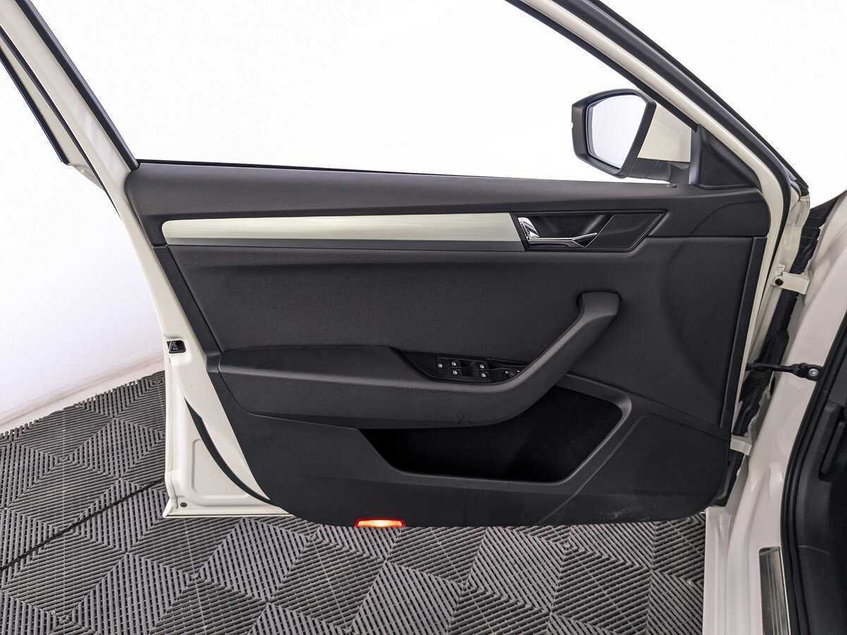 Шкода Суперб б/у, 2017, Роботизированная. Фото: #16