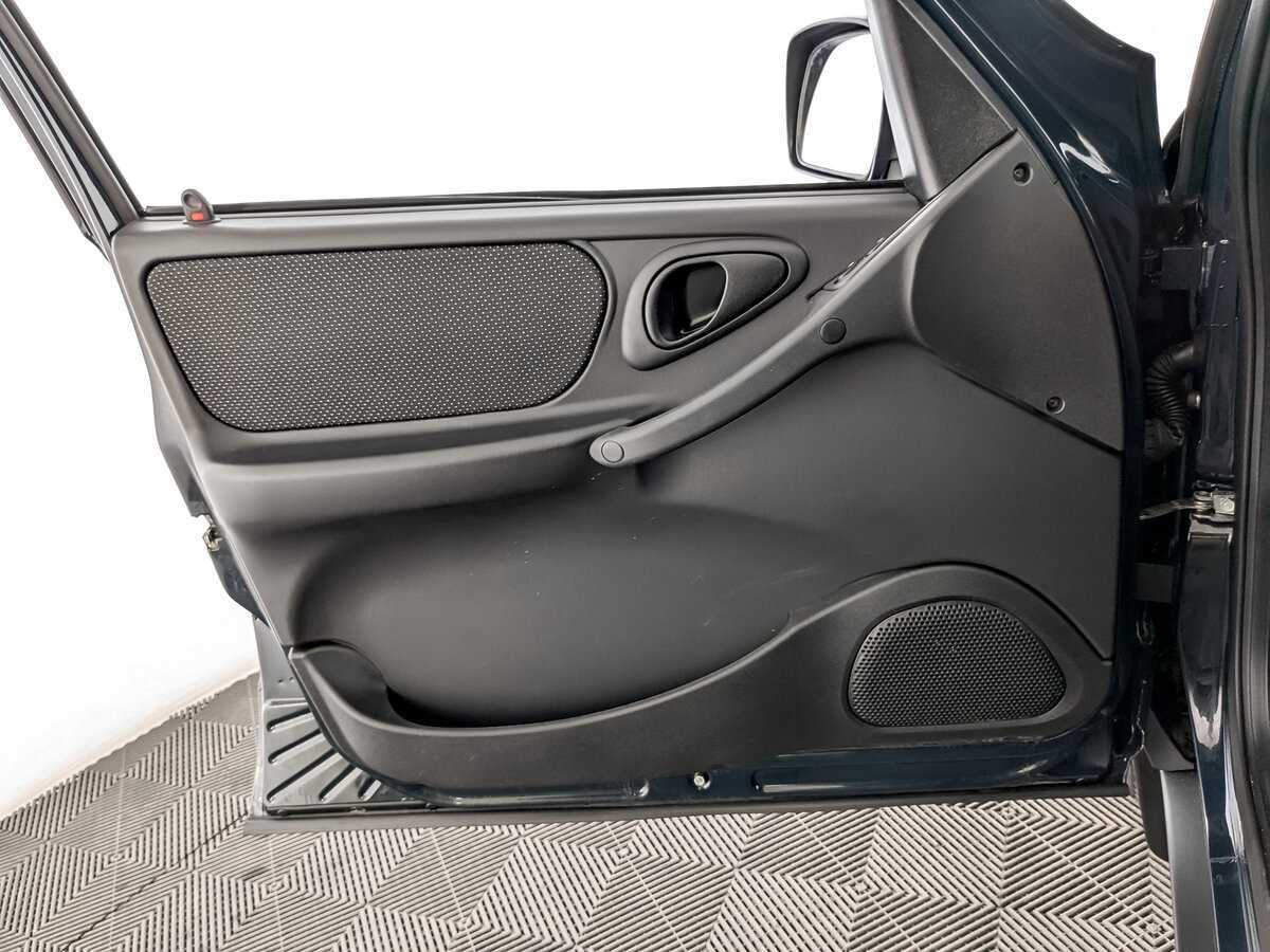 Лада (ВАЗ) Нива б/у, 2023, Механическая. Фото: #16