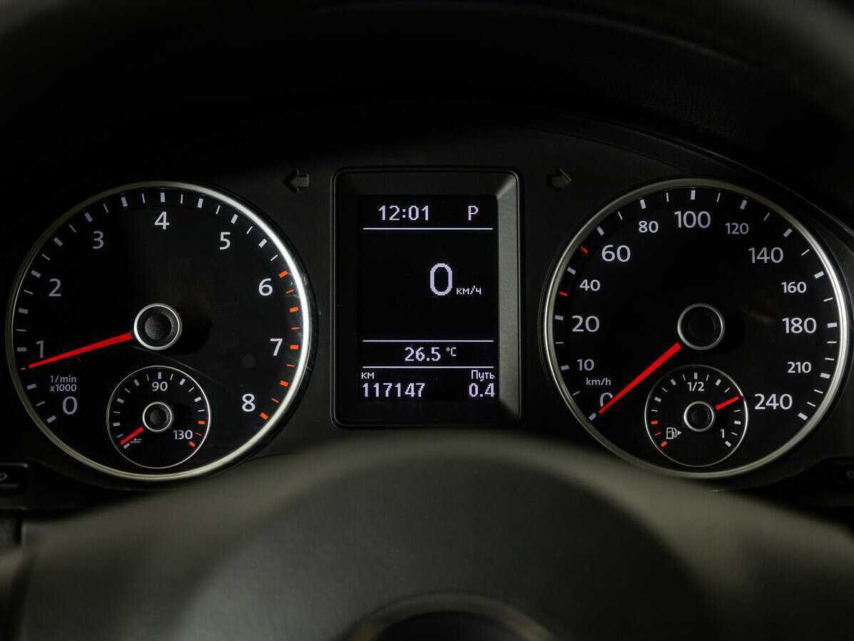 Фольксваген Тигуан б/у, 2015, Автоматическая. Фото: #9