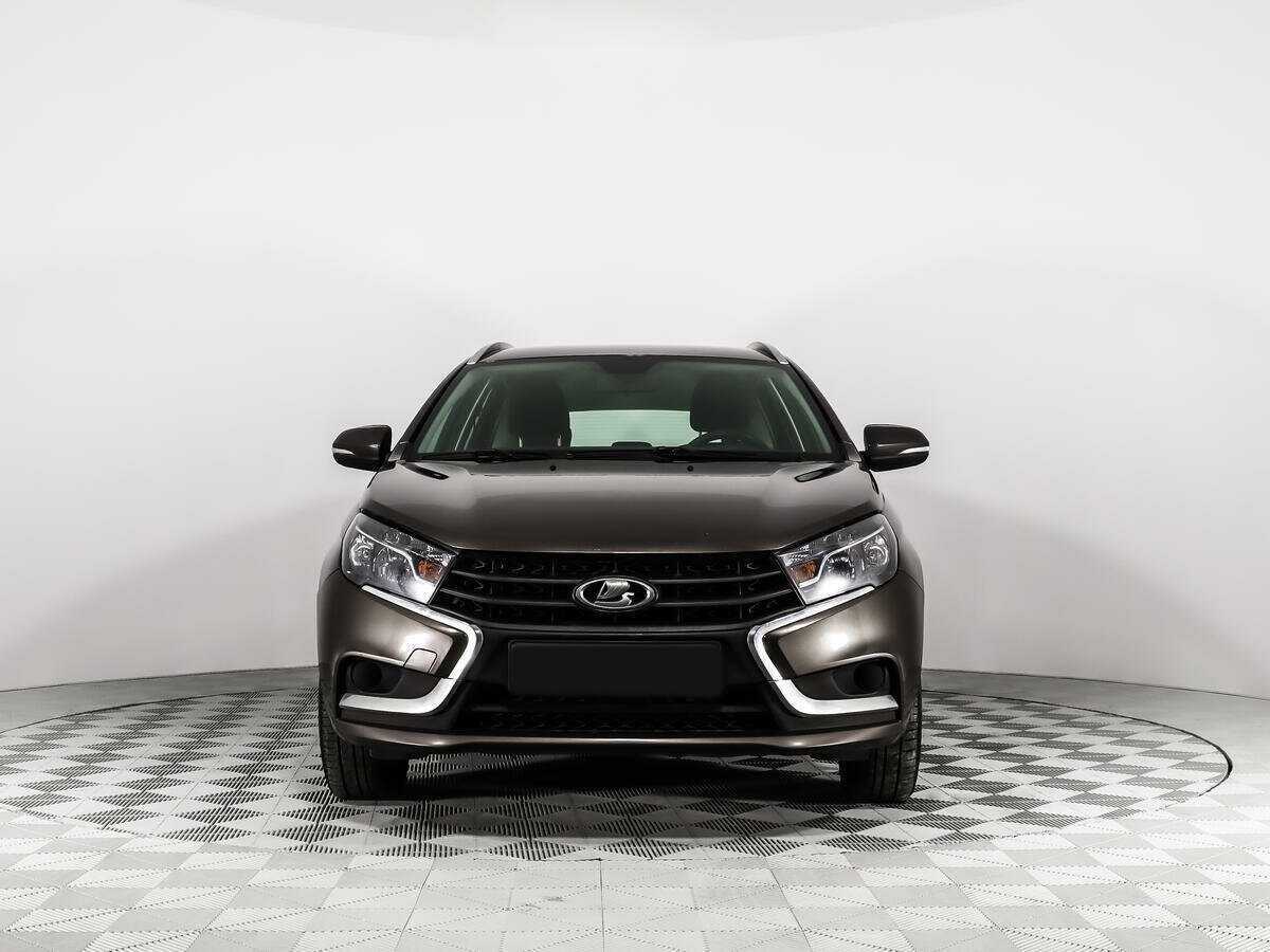 Лада (ВАЗ) Веста б/у, 2019, Механическая. Фото: #1