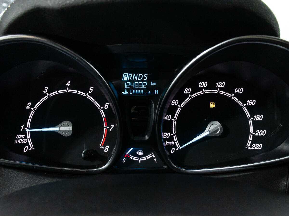 Форд Фиеста б/у, 2016, Роботизированная. Фото: #11