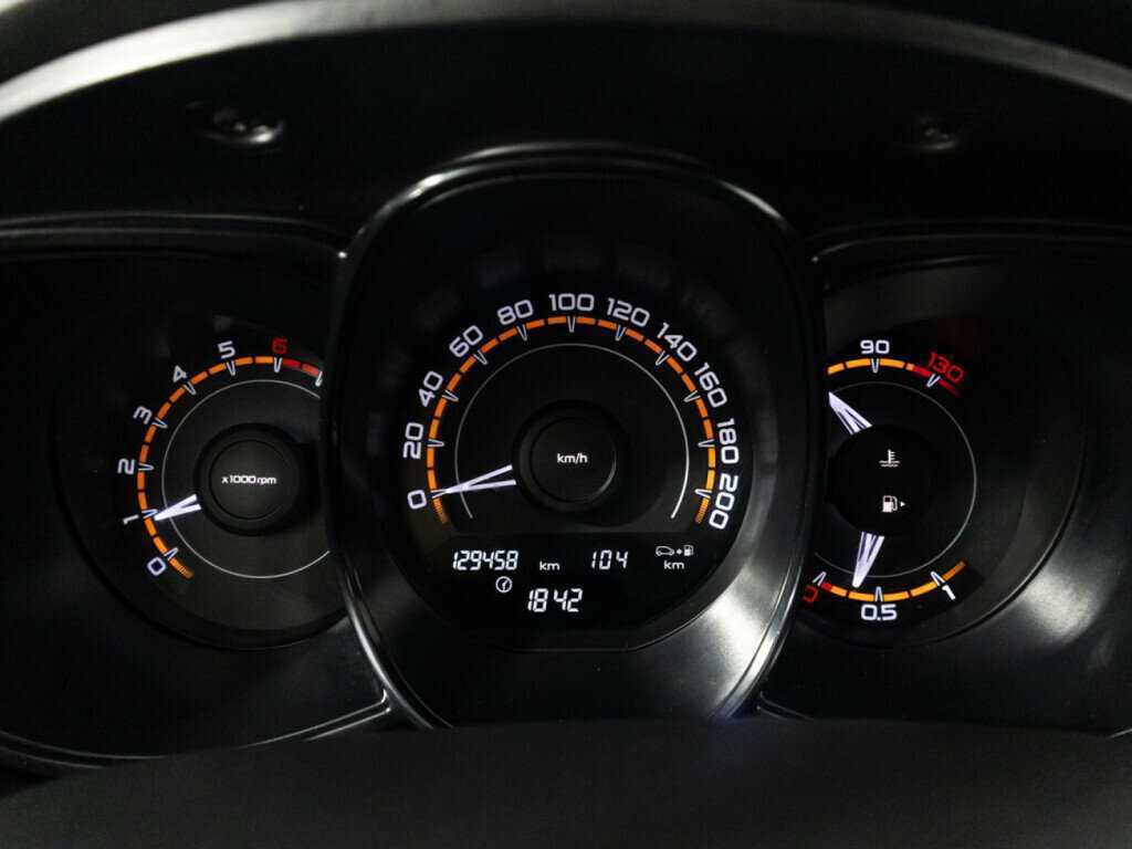 Лада (ВАЗ) Веста б/у, 2017, Механическая. Фото: #11