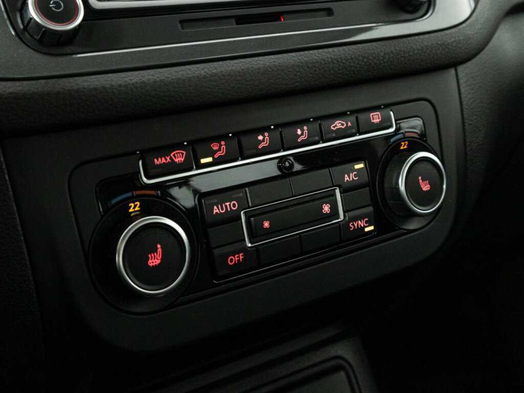 Фольксваген Тигуан б/у, 2015, Роботизированная. Фото: #14