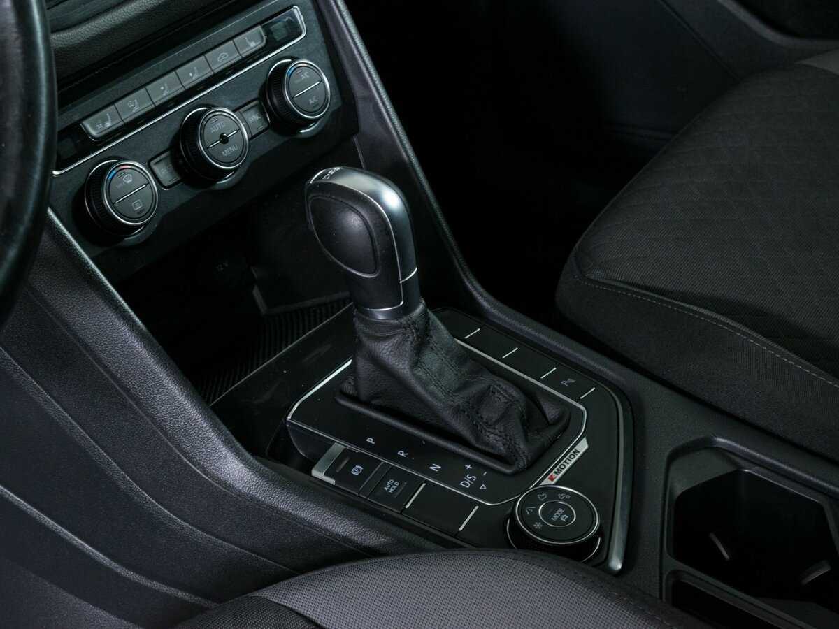 Фольксваген Тигуан б/у, 2018, Роботизированная. Фото: #12