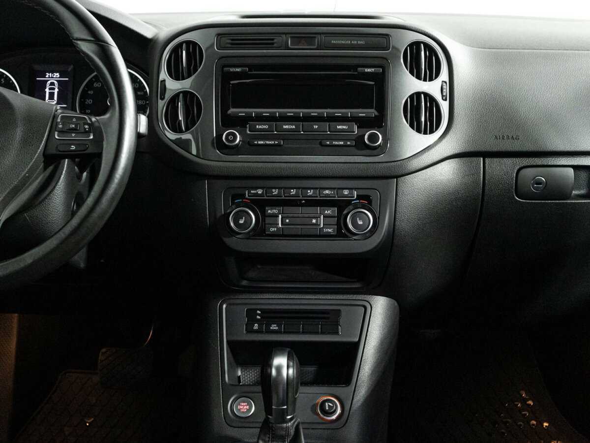 Фольксваген Тигуан б/у, 2015, Автоматическая. Фото: #13