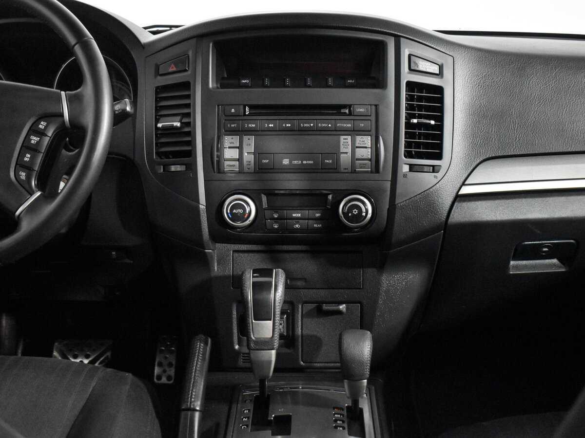 Митсубиши Паджеро б/у, 2013, Автоматическая. Фото: #11