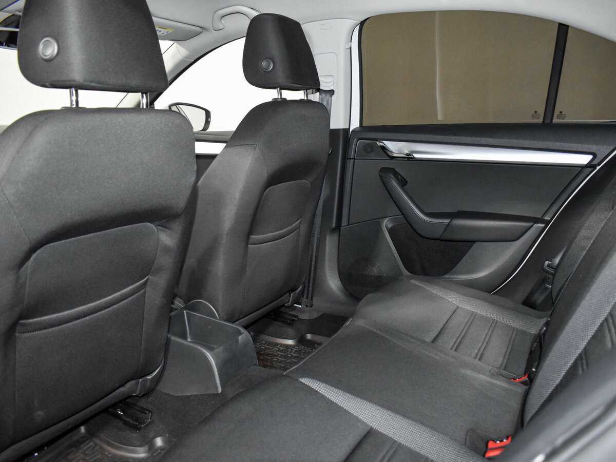 Шкода Октавия б/у, 2018, Роботизированная. Фото: #9