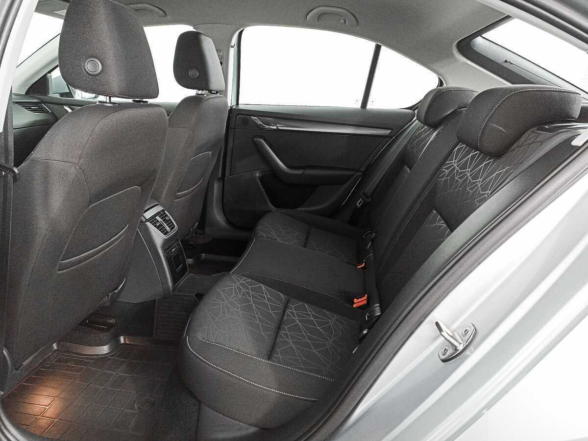 Шкода Октавия б/у, 2018, Роботизированная. Фото: #9