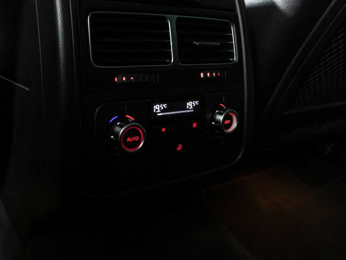 Фольксваген Туарег б/у, 2012, Автоматическая. Фото: #17