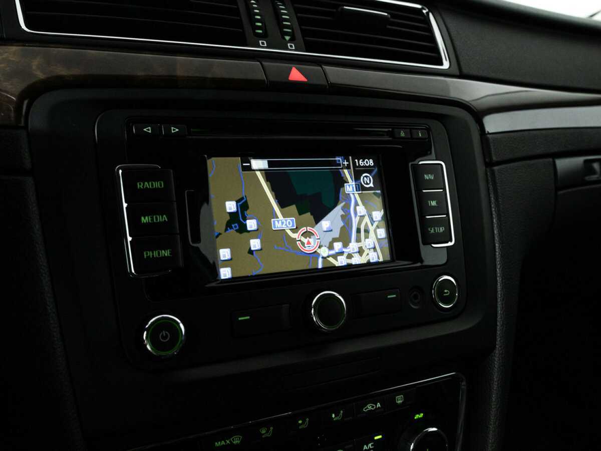 Шкода Суперб б/у, 2013, Роботизированная. Фото: #16