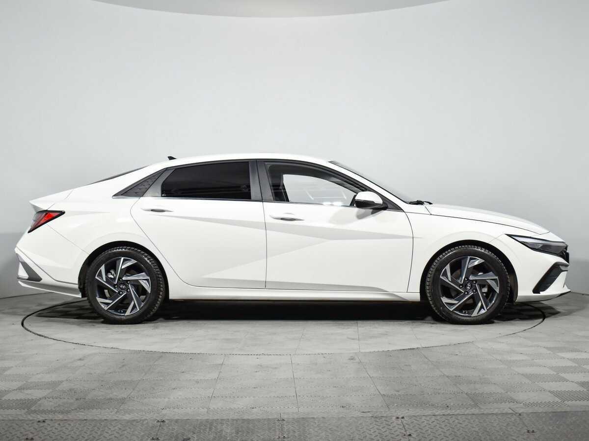 Хендай Елантра б/у, 2023, Вариатор. Фото: #3