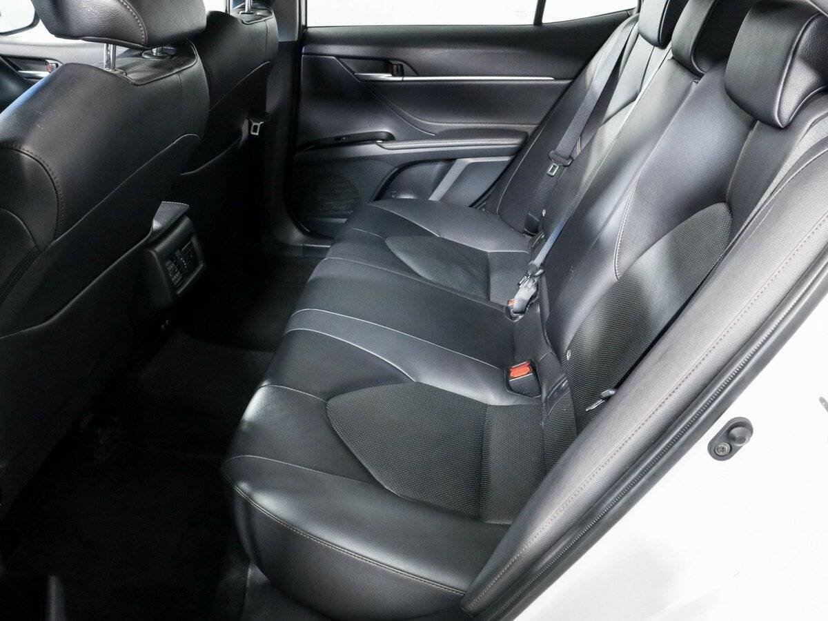 Тойота Камри б/у, 2020, Автоматическая. Фото: #6