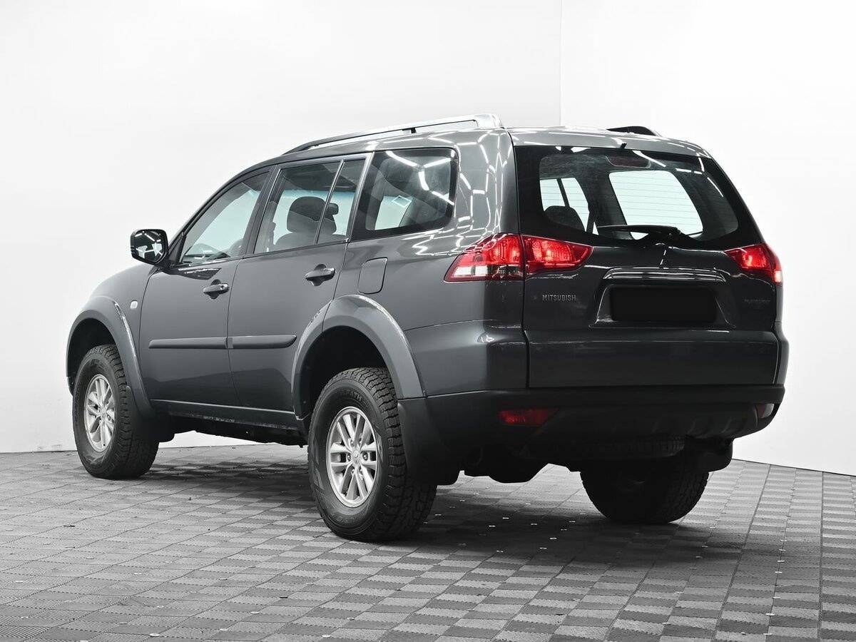 Митсубиши Паджеро Спорт б/у, 2014, Механическая. Фото: #2