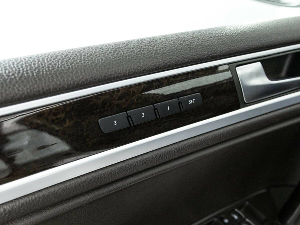 Фольксваген Туарег б/у, 2013, Автоматическая. Фото: #17