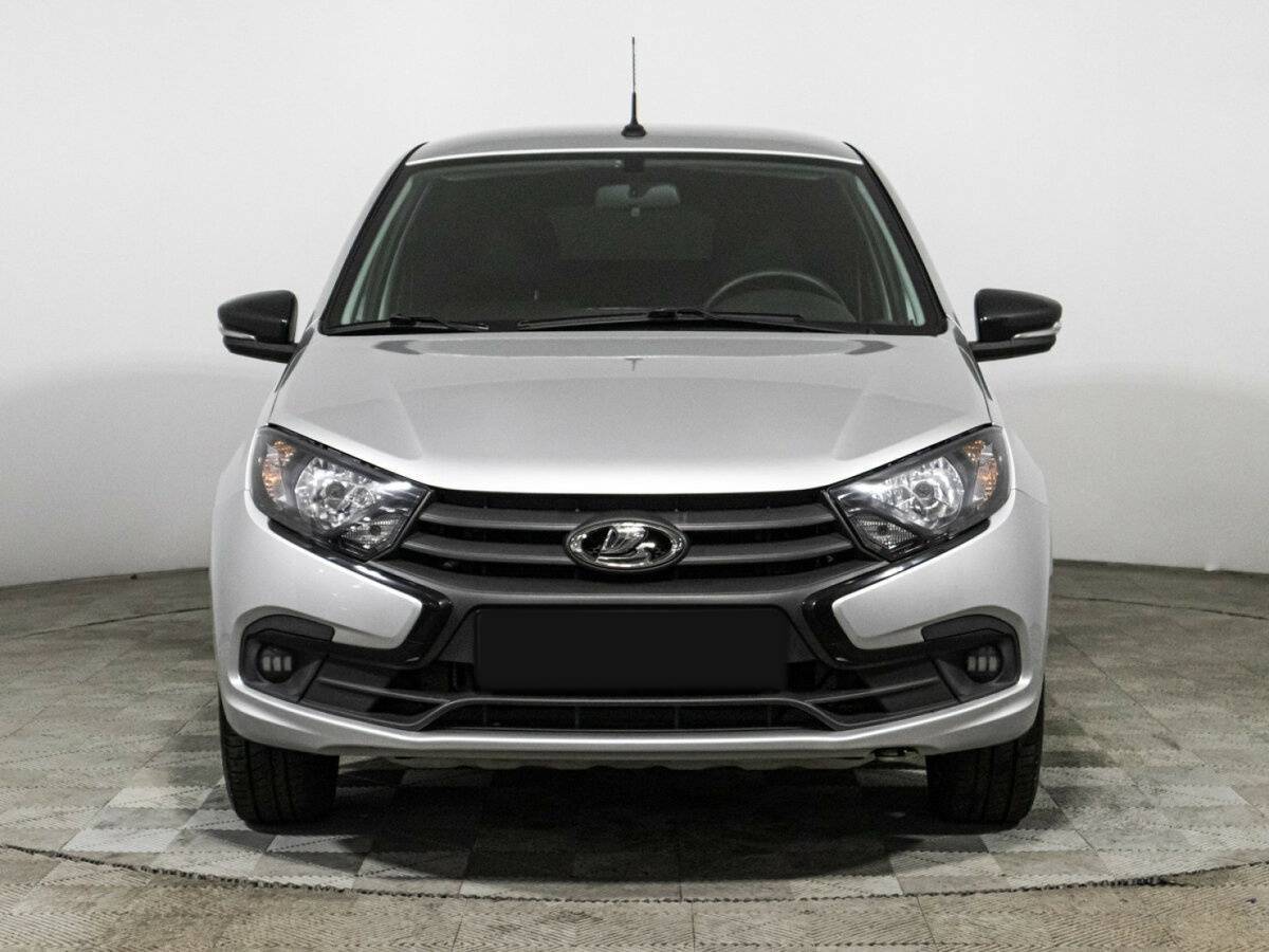 Лада (ВАЗ) Гранта б/у, 2024, Механическая. Фото: #1