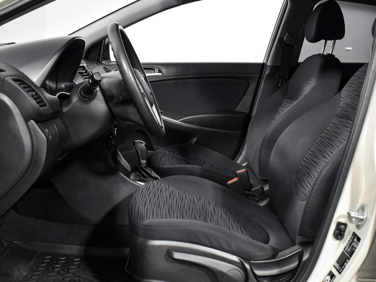 Хендай Солярис б/у, 2015, Автоматическая. Фото: #9