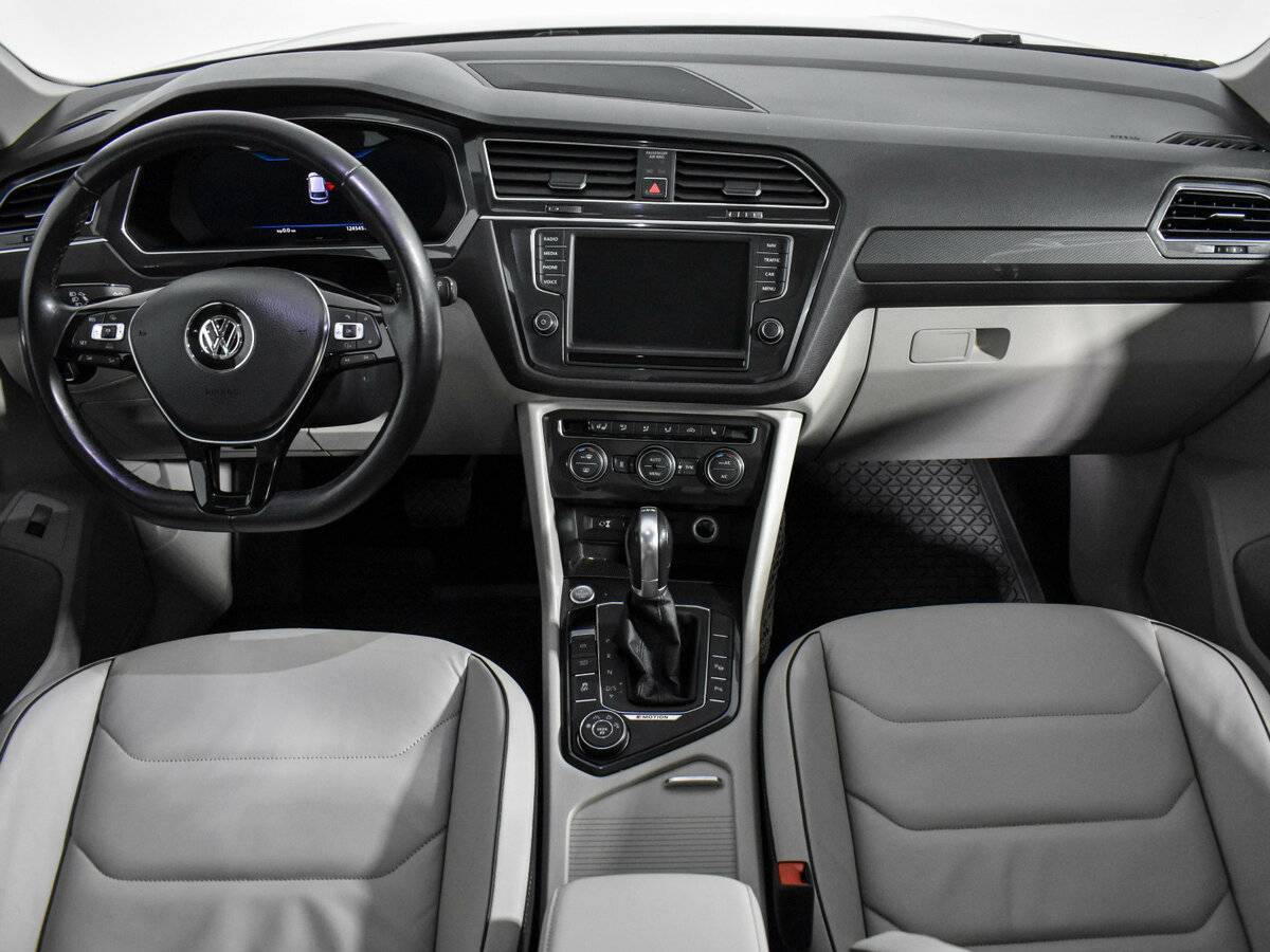 Фольксваген Тигуан б/у, 2017, Роботизированная. Фото: #9