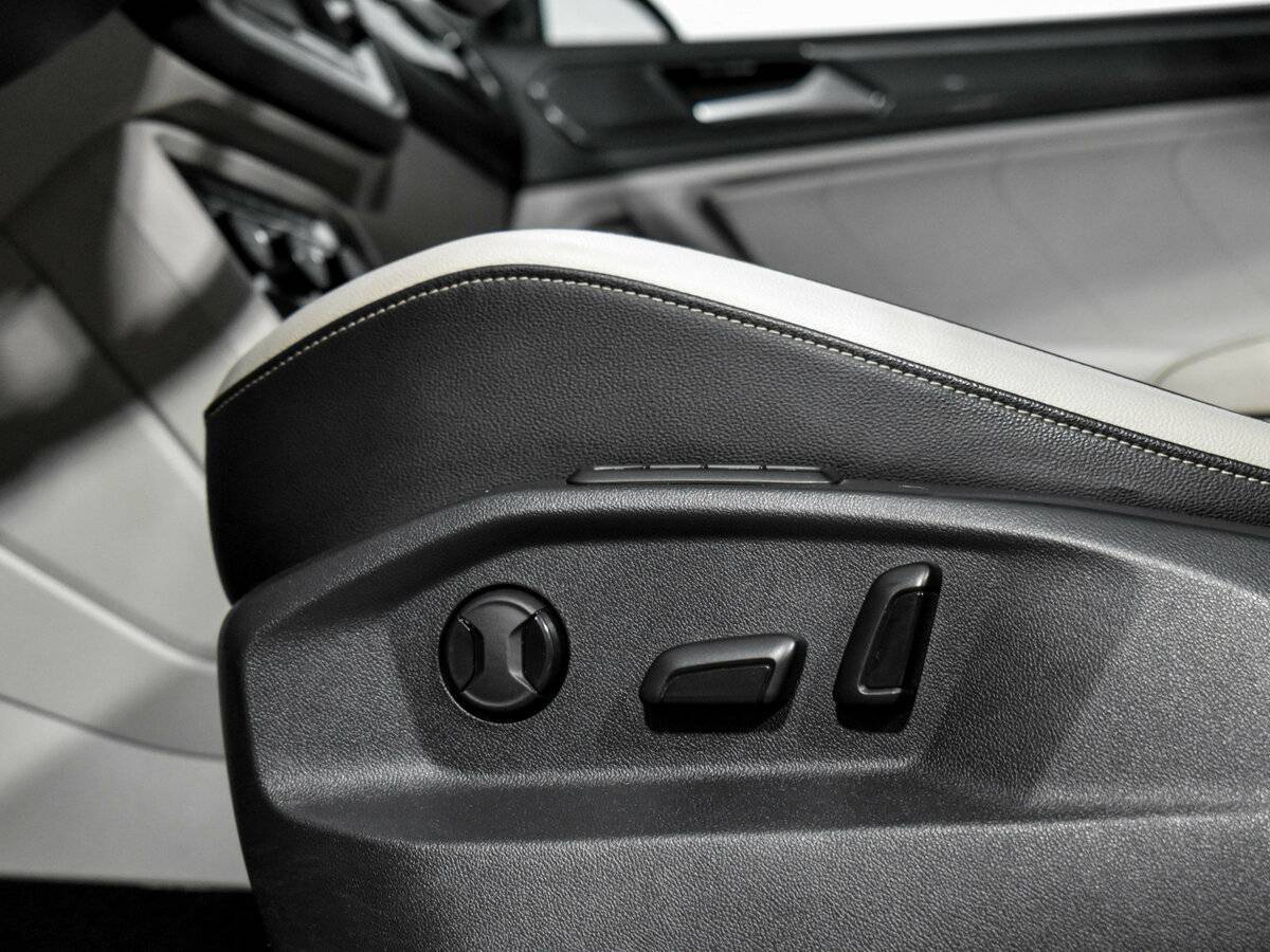 Фольксваген Тигуан б/у, 2017, Роботизированная. Фото: #15