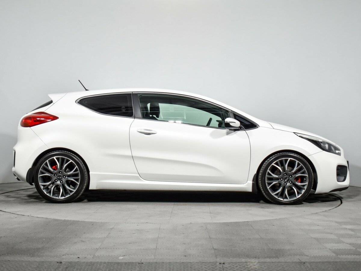 Киа Сид ГТ б/у, 2015, Механическая. Фото: #4