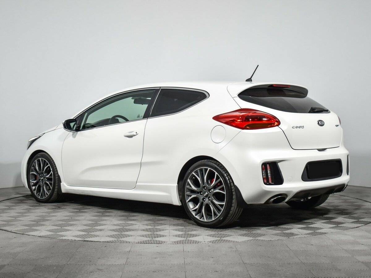 Киа Сид ГТ б/у, 2015, Механическая. Фото: #5