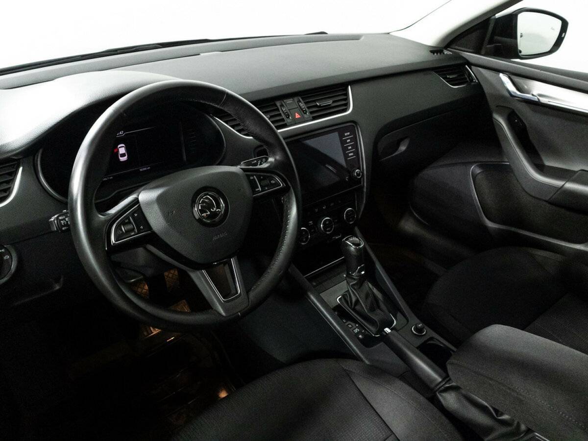 Шкода Октавия б/у, 2018, Роботизированная. Фото: #10