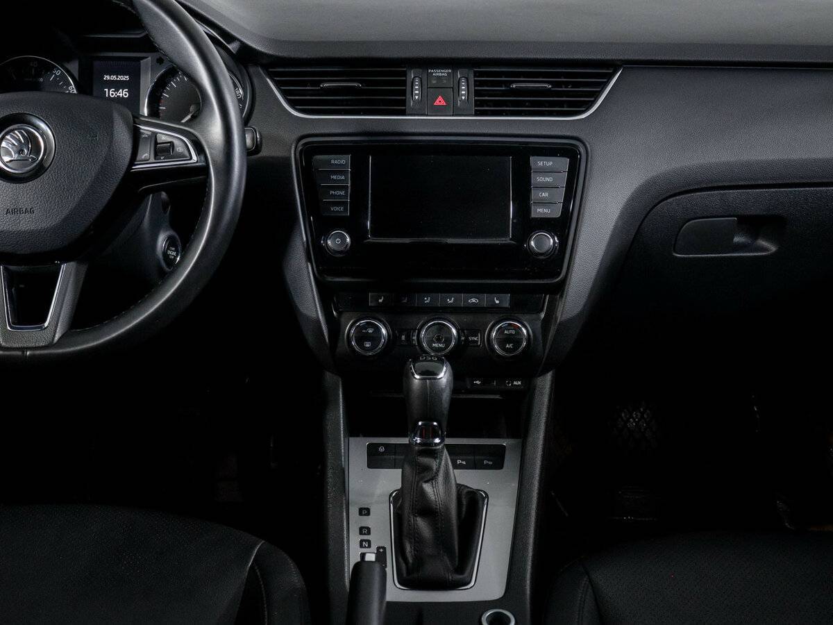 Шкода Октавия б/у, 2016, Роботизированная. Фото: #12