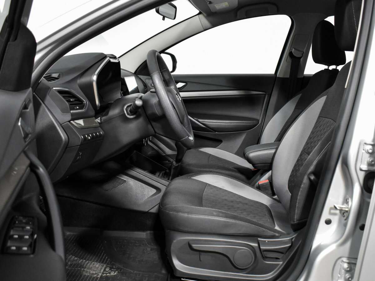 Лада (ВАЗ) Веста б/у, 2023, Механическая. Фото: #9