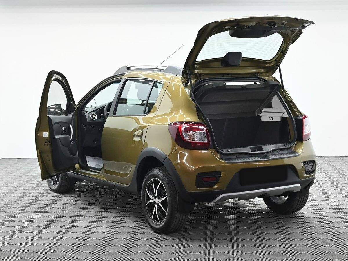 Рено Сандеро б/у, 2016, Автоматическая. Фото: #4