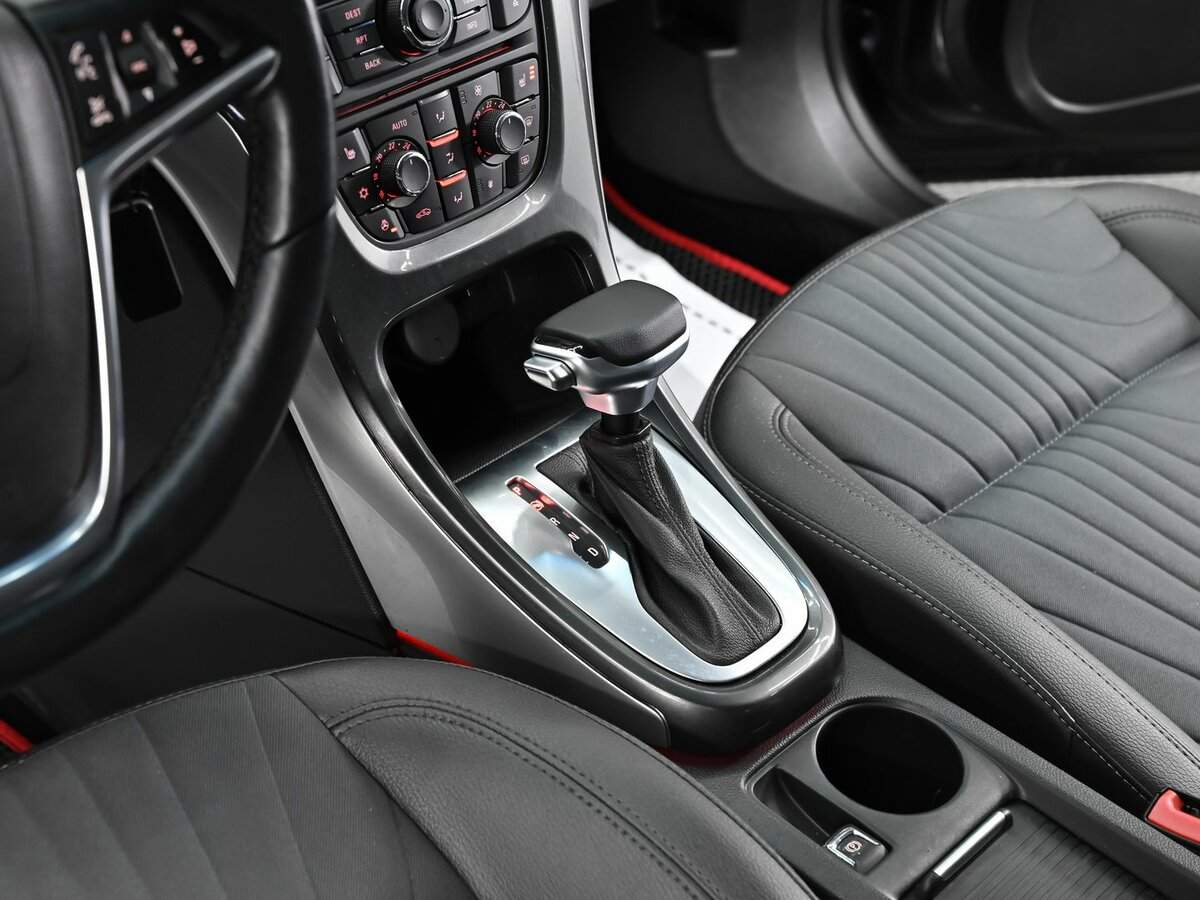 Опель Астра б/у, 2013, Автоматическая. Фото: #10