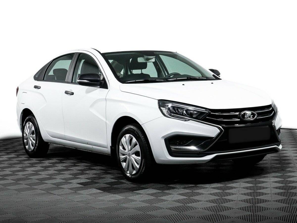 Лада (ВАЗ) Веста б/у, 2023, Механическая. Фото: #2