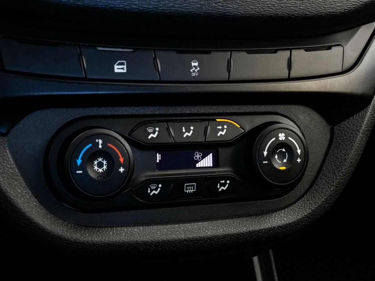 Лада (ВАЗ) Веста б/у, 2021, Механическая. Фото: #12