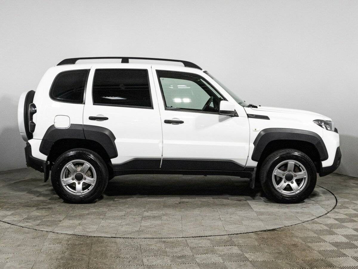 Лада (ВАЗ) Нива б/у, 2022, Механическая. Фото: #3