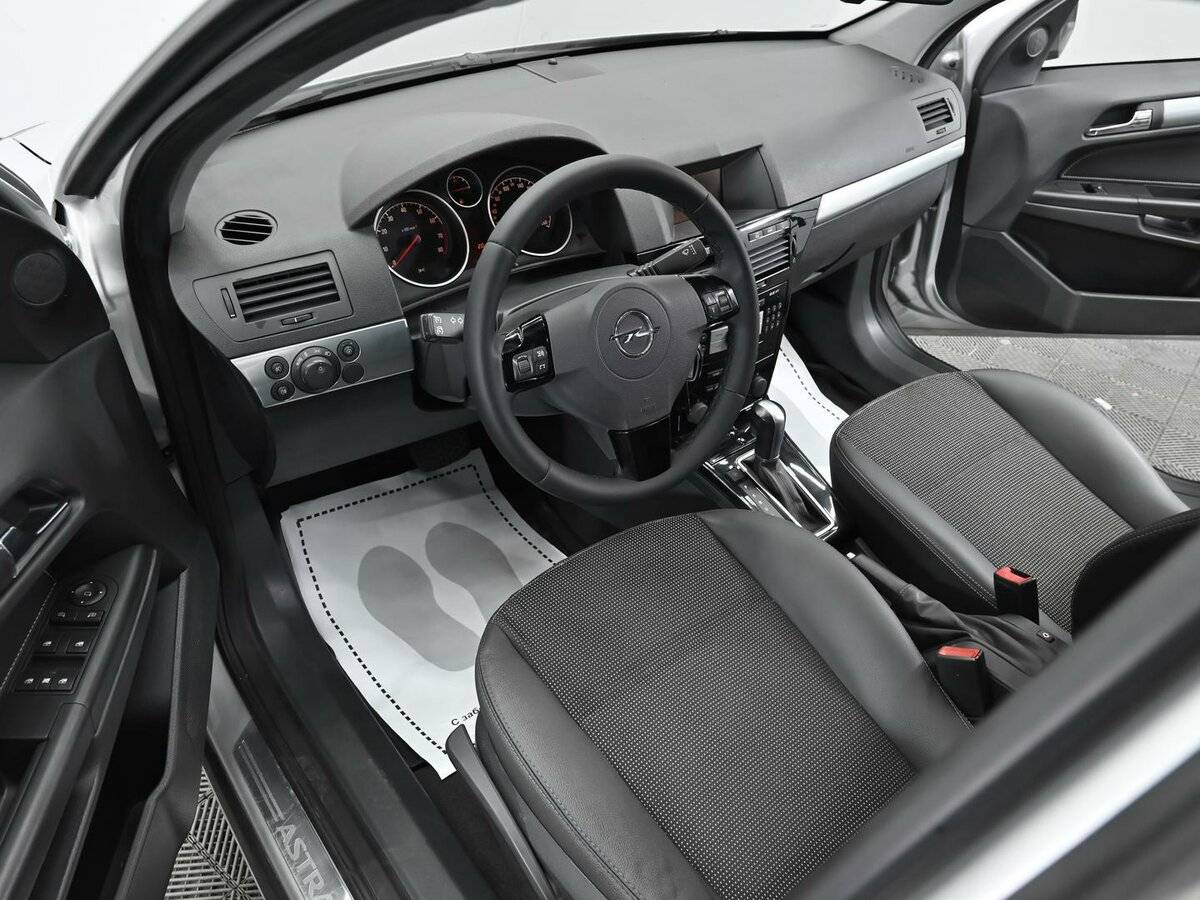 Опель Астра б/у, 2012, Автоматическая. Фото: #6