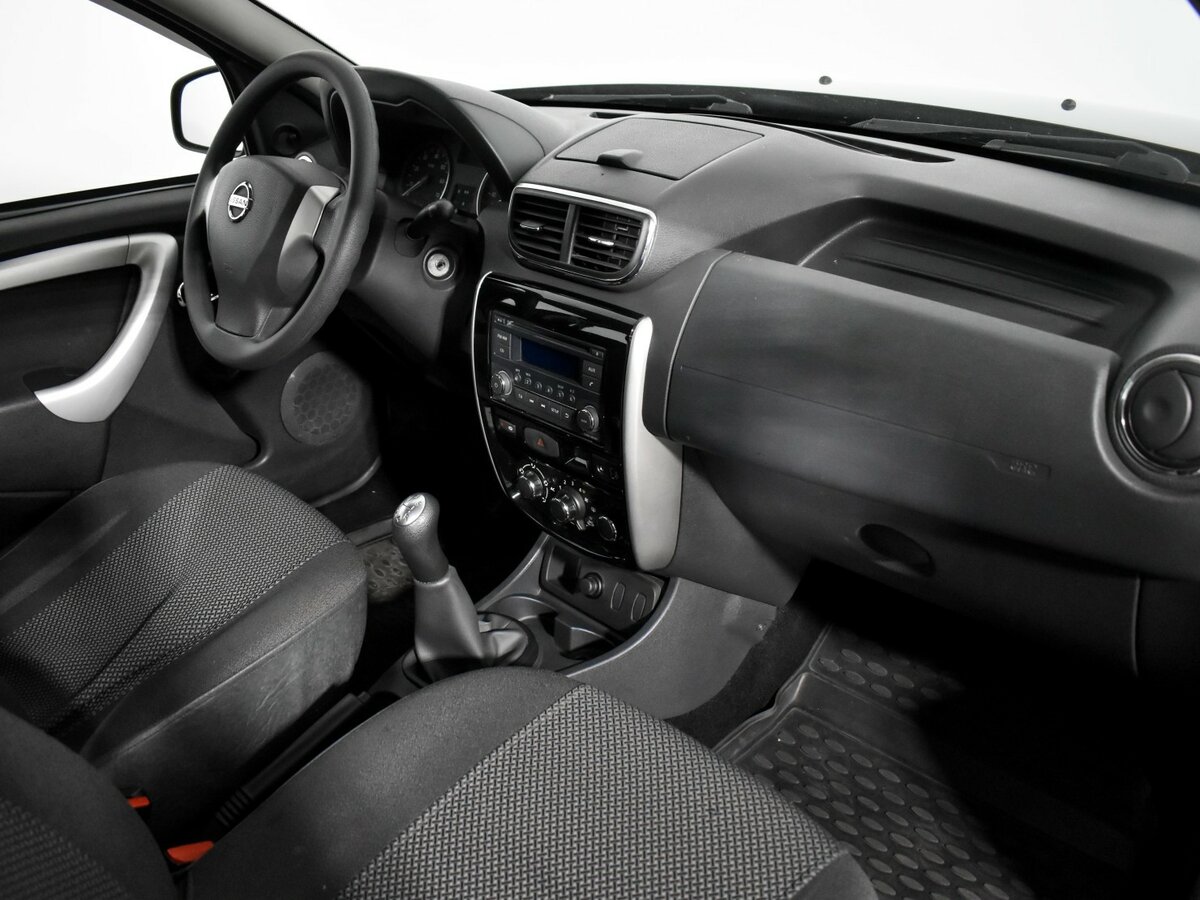 Ниссан Террано б/у, 2015, Механическая. Фото: #11