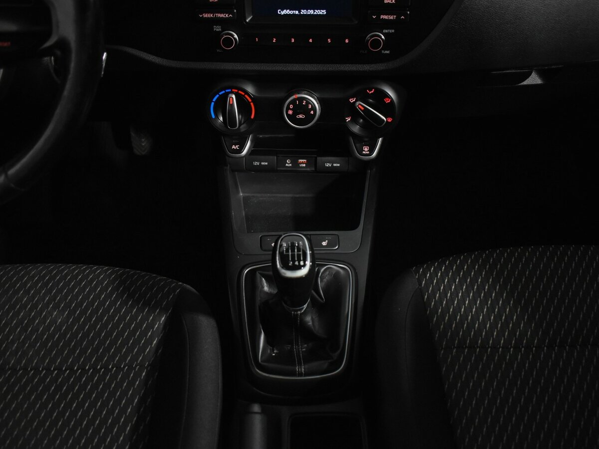 Киа Рио б/у, 2017, Механическая. Фото: #15