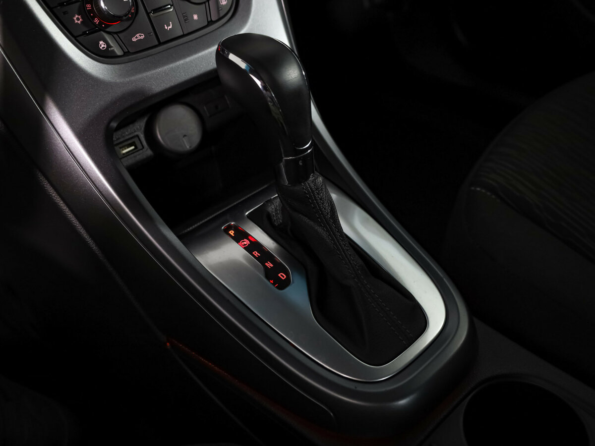 Опель Астра б/у, 2014, Автоматическая. Фото: #15