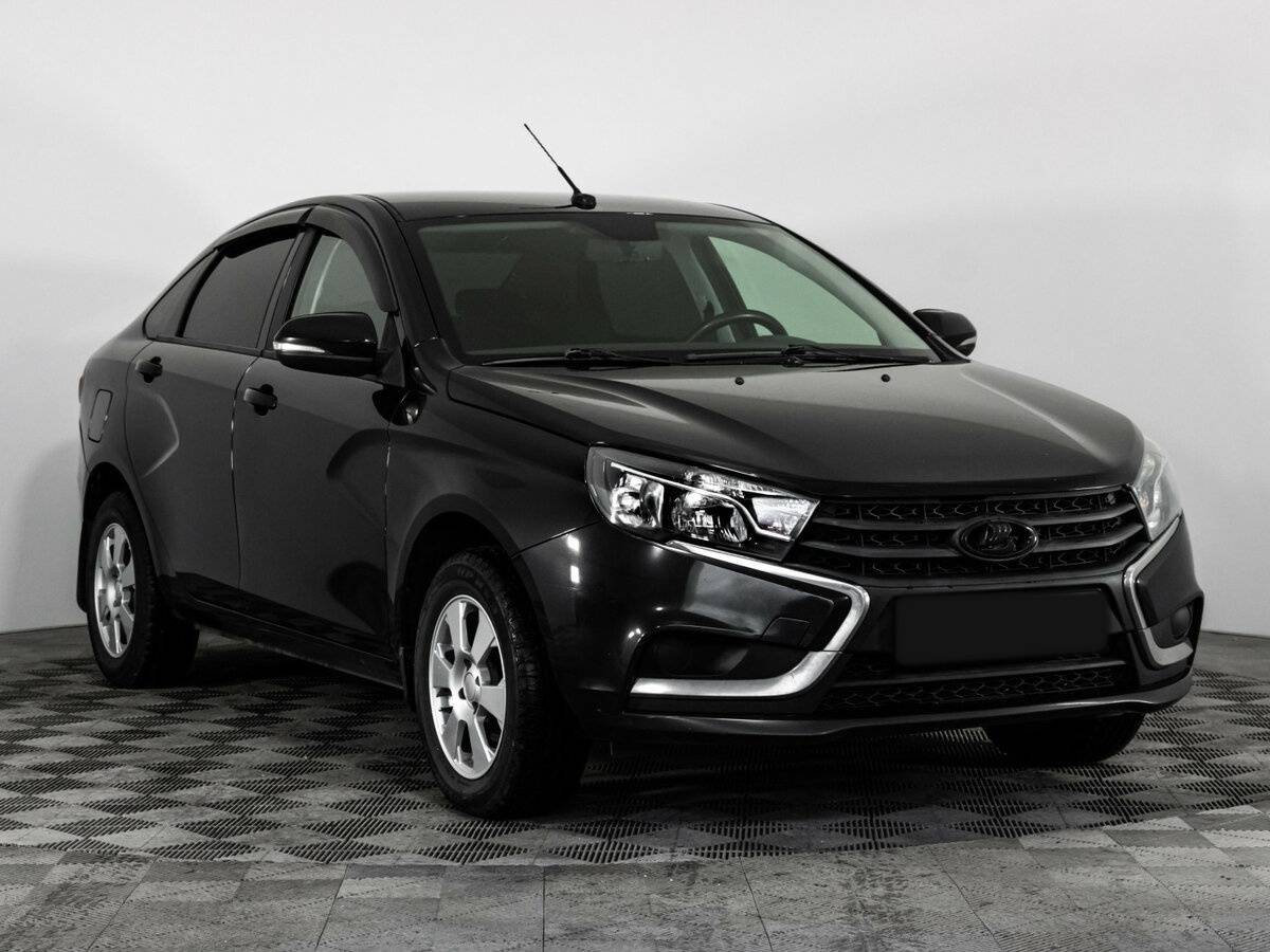 Лада (ВАЗ) Веста б/у, 2017, Механическая. Фото: #2