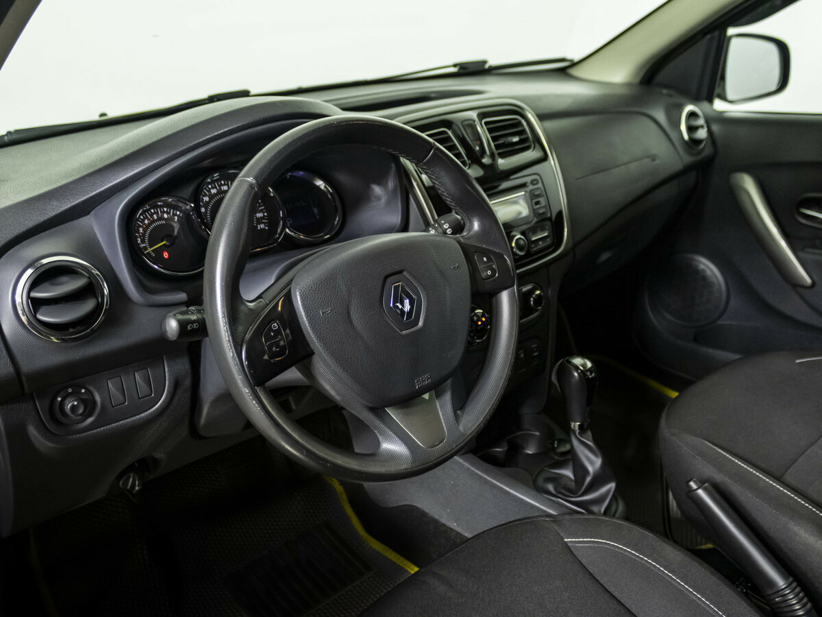 Renault Sandero б/у, 2015, Автоматическая. Фото: #9