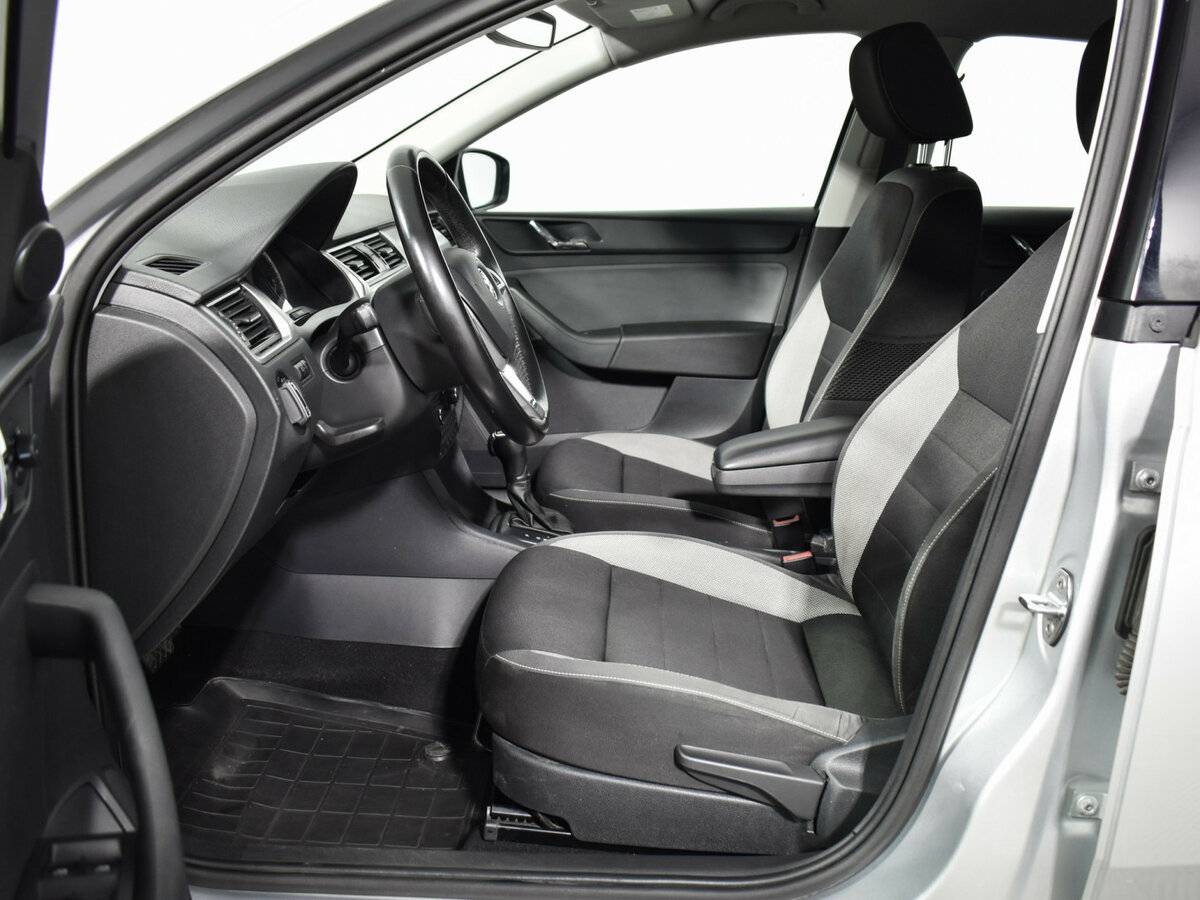 Шкода Рапид б/у, 2017, Роботизированная. Фото: #9