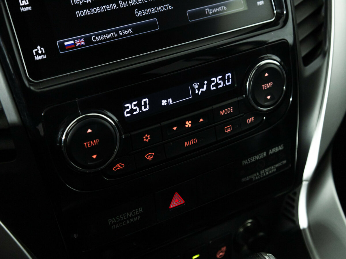 Митсубиши Паджеро Спорт б/у, 2017, Автоматическая. Фото: #13